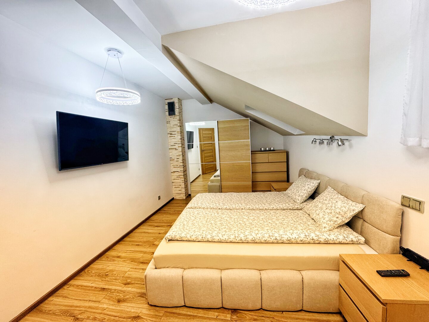 ŁUKASZ SAMBORSKI - 6