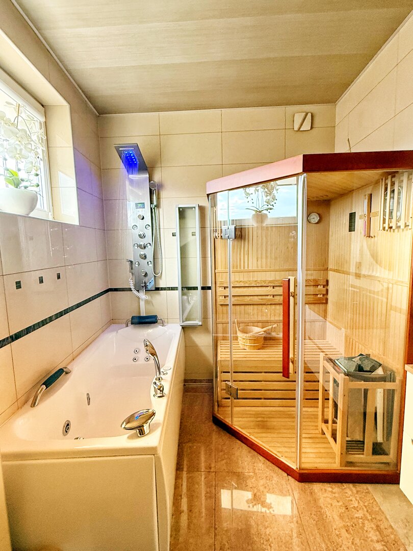 ŁUKASZ SAMBORSKI - 10